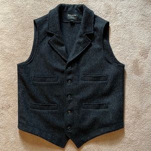 Filson Mackinaw Wool Western Vest. Charcoal, size large.